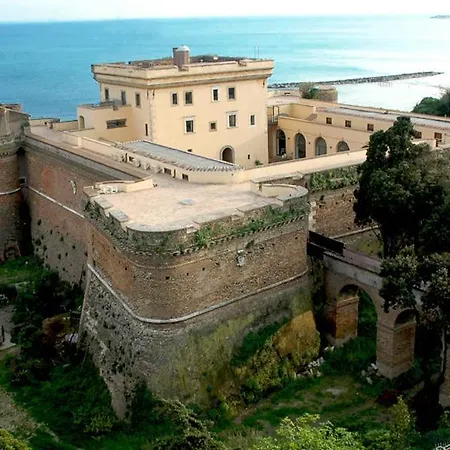 Tra Cielo E Mare Nettuno